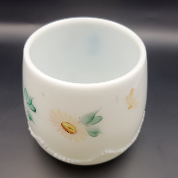 Heisey Beaded Drape Milk Glass Early American Decorative Glass. Set of 2. - Picture 11 of 16